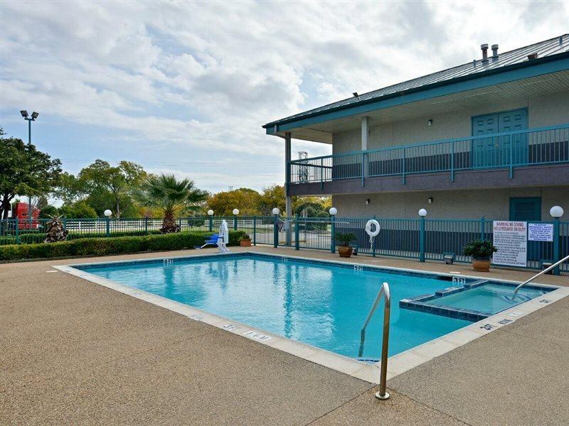 Americas Best Value Inn Fort Worth Eksteriør billede
