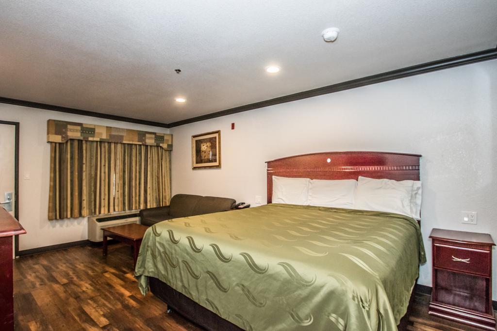 Americas Best Value Inn Fort Worth Eksteriør billede